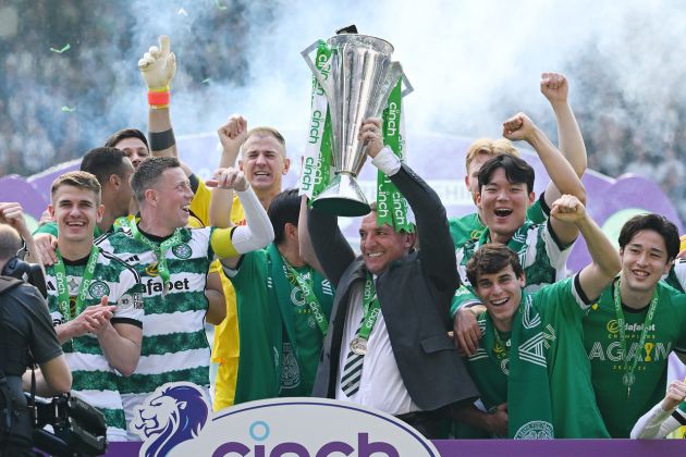 Brendan Rodgers lifts the Scottish Premiership trophy