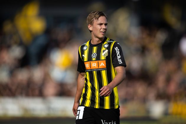 Celtic considering move for Swedish midfielder Pontus Dahbo