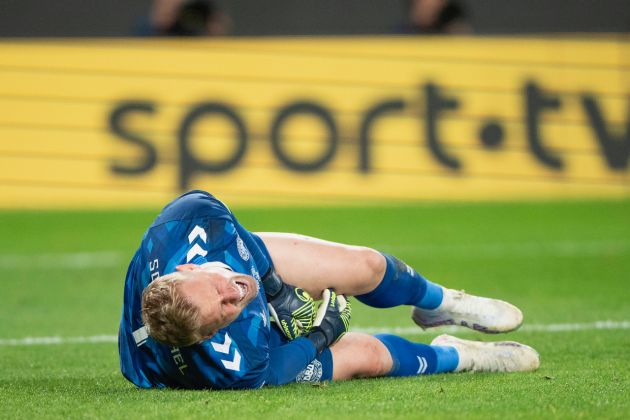 Kasper Schmeichel defended by teammate following ‘disgusting’ attack Kasper Schmeichel