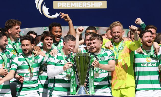 Hibs v Celtic Preview – Just win Celtic, that’s all we ask Callum McGregor and James Forrest of Celtic lift the League trophy