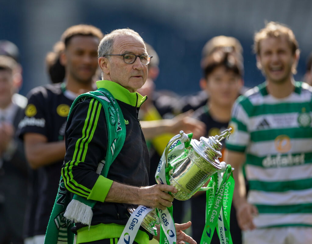 Martin O'Neill with the Scottish Cup