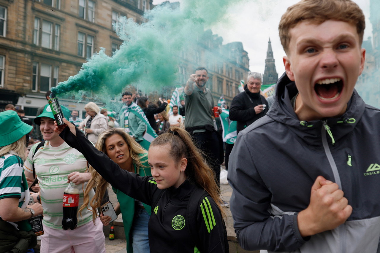 Celtic fans in Trongate  16 May 2026. 
