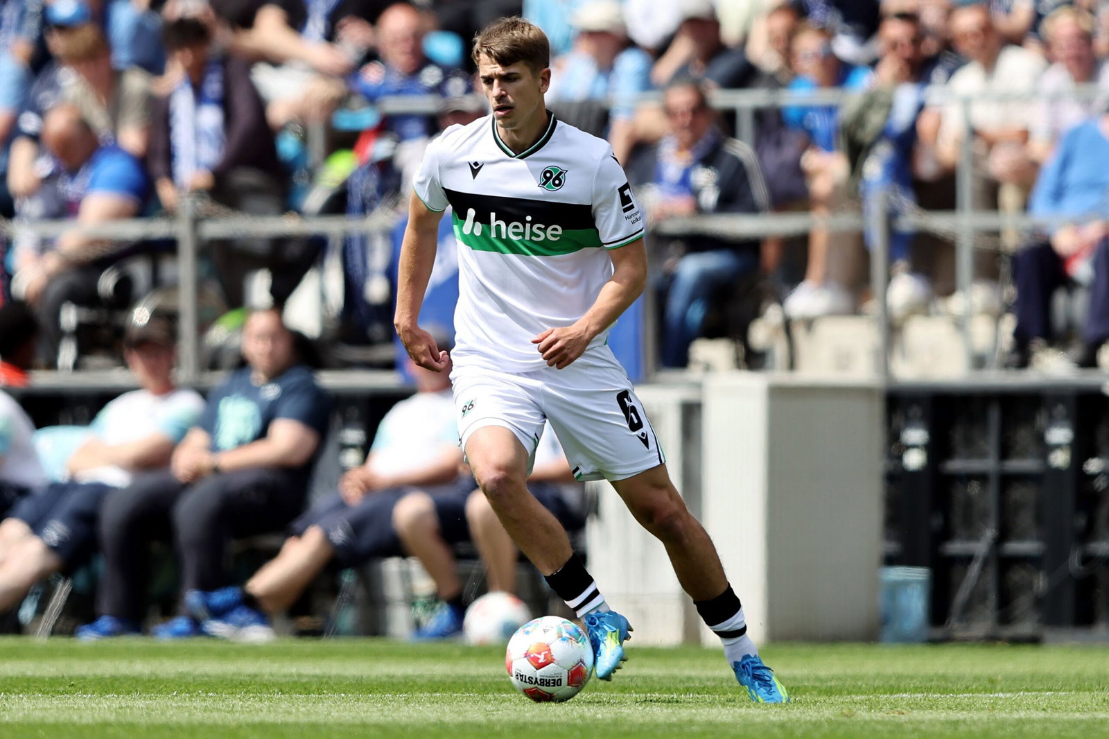 Maik Nawrocki of Hannover 96
