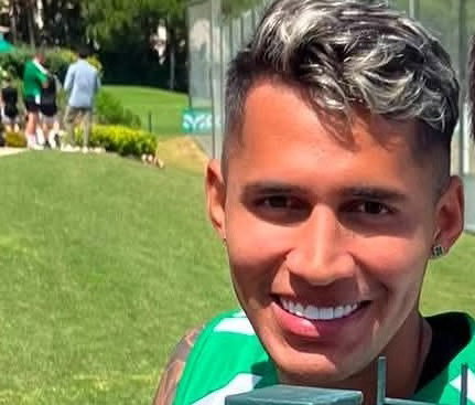 Camilo Duran spotted training with Celtic at training base in Portugal - Celtic Shorts