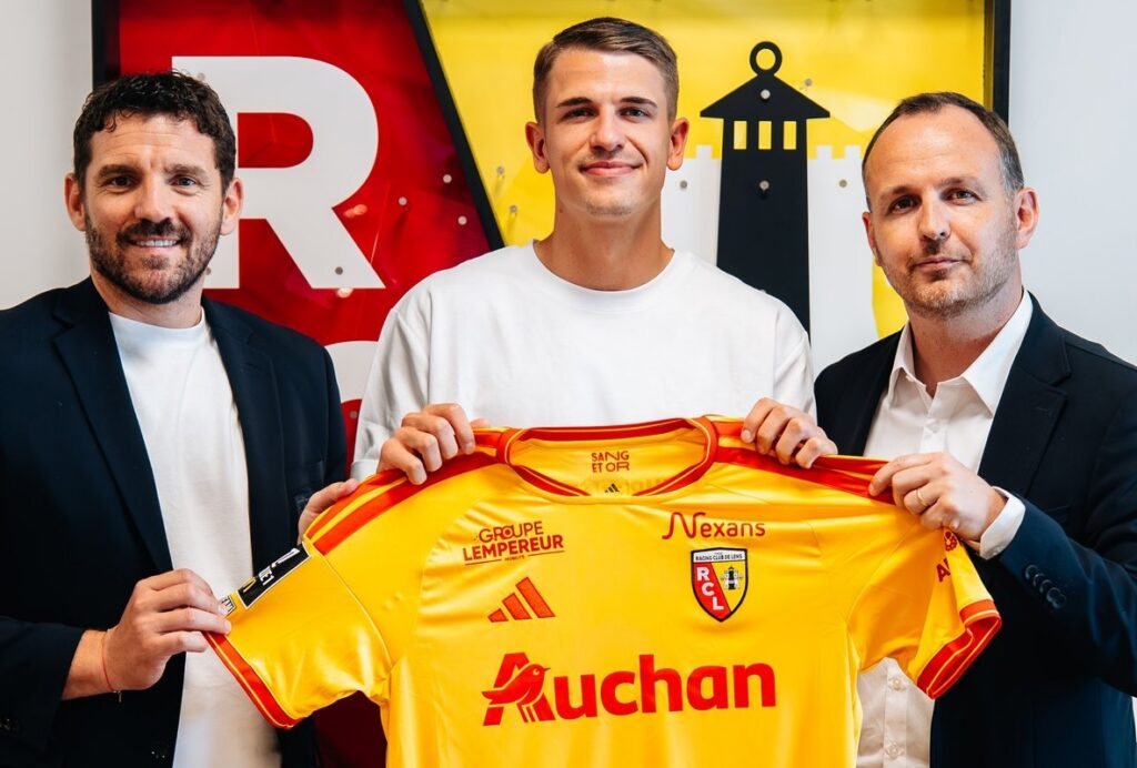 Maik Nawocki signs for French side Lens