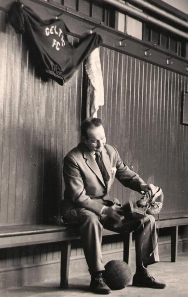Charlie Tully