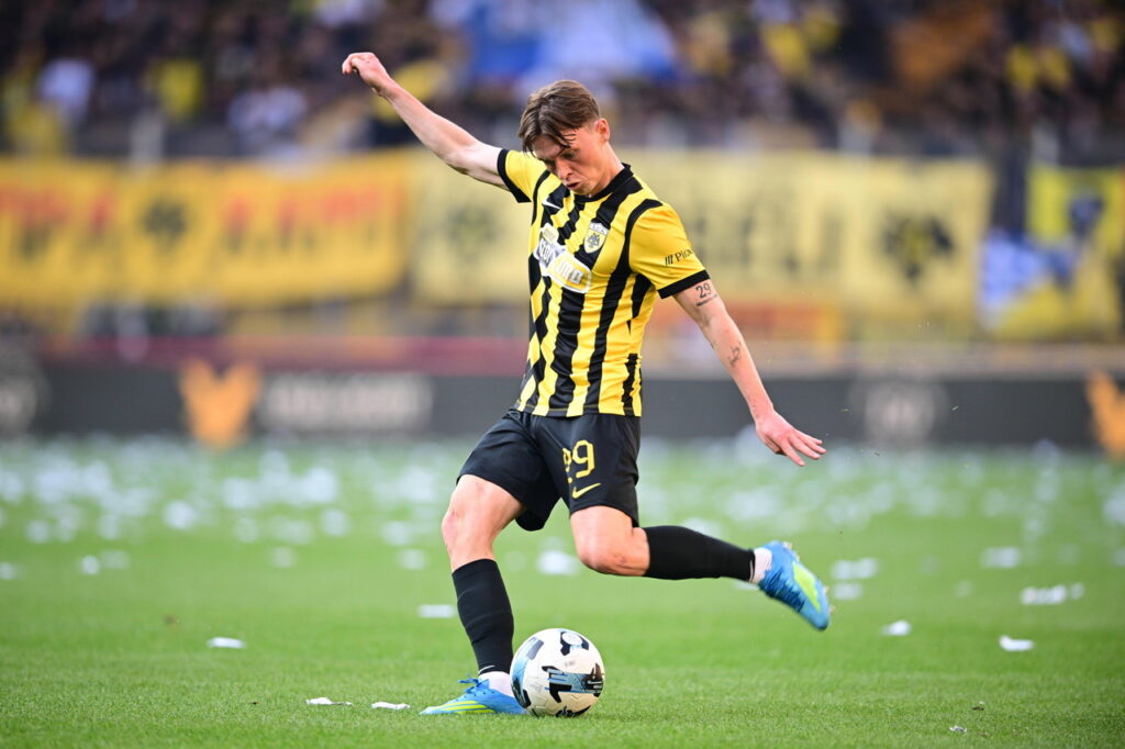 JAMES PENRICE of AEK Athens