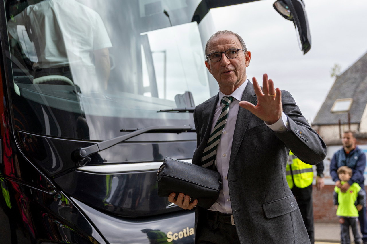Martin O'Neill arrives at Tannadice.