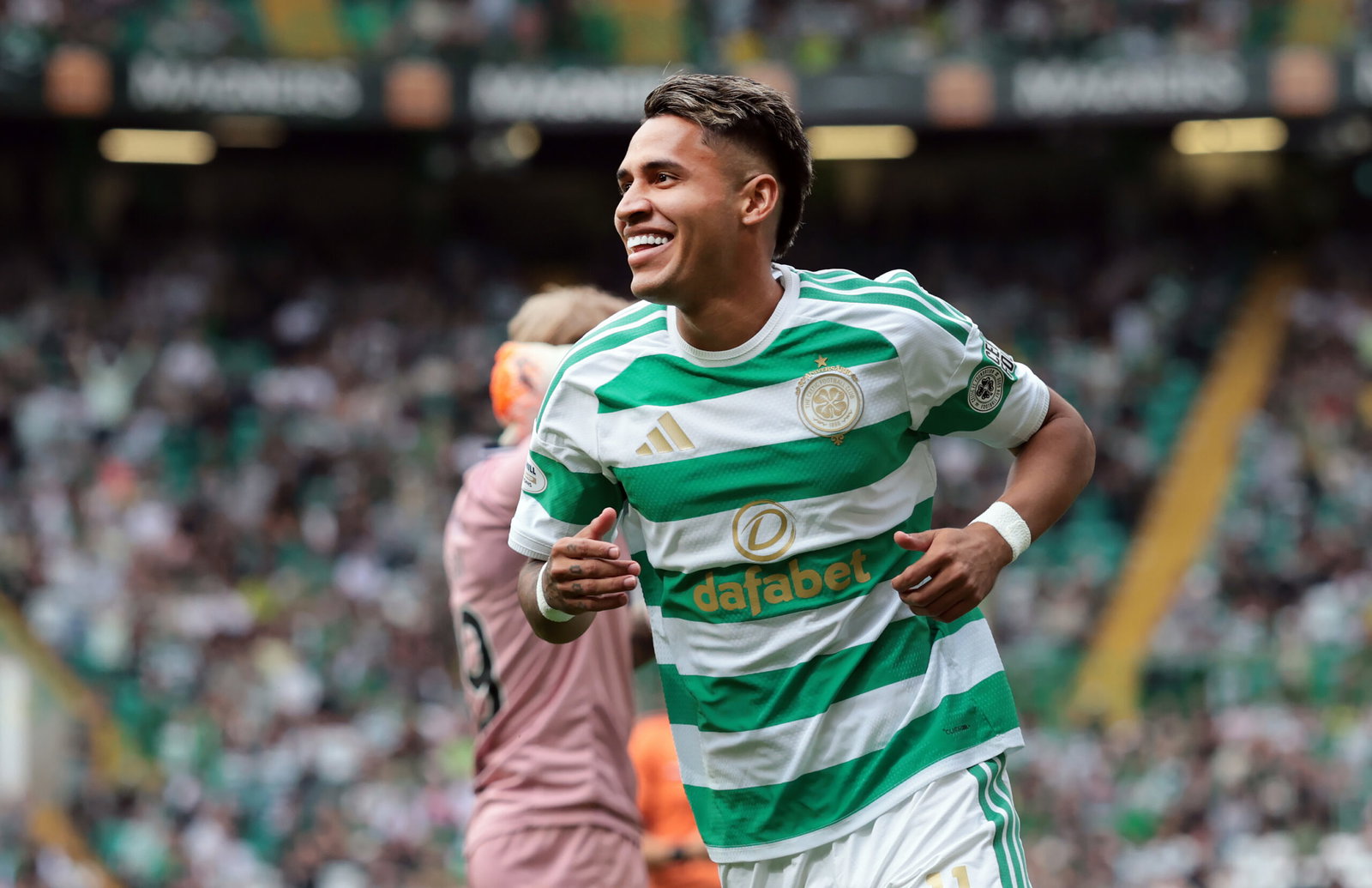 Camilo Duran of Celtic celebrates