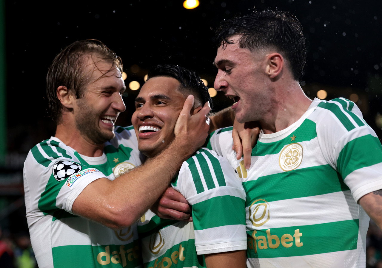 Camilo Duran of Celtic celebrates