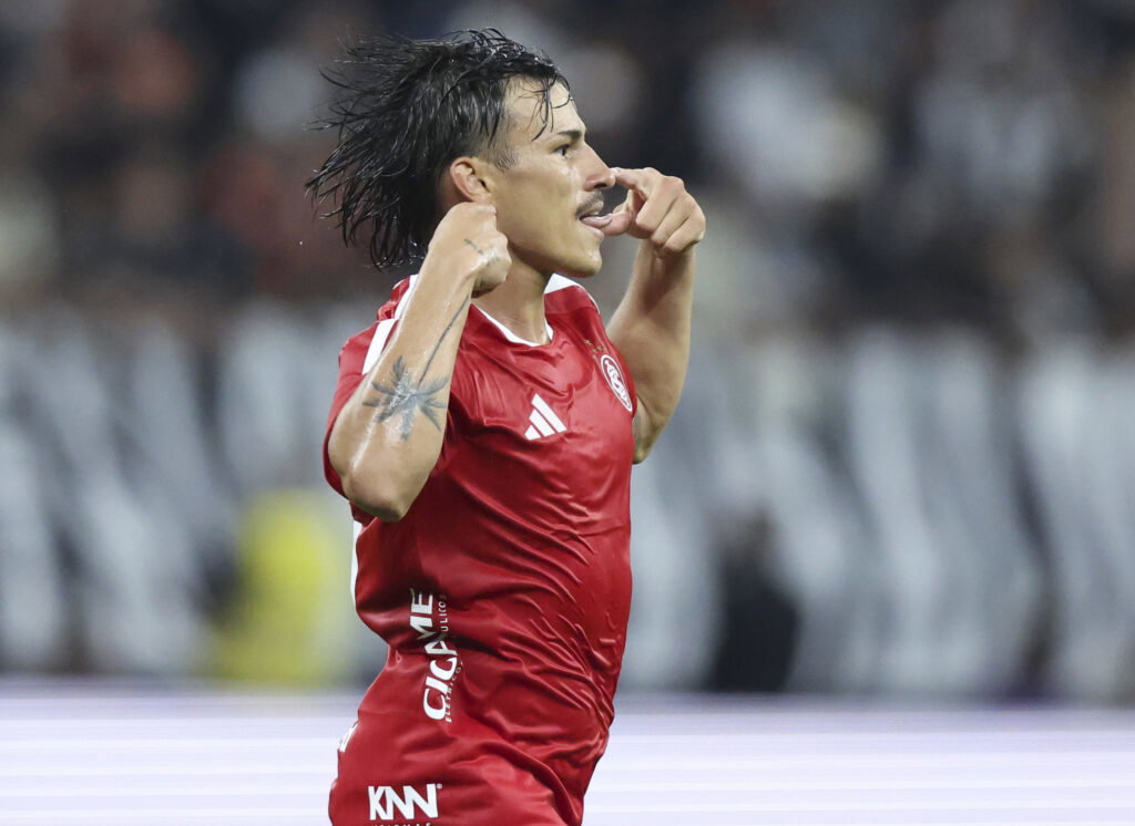 Celtic owed money from £5m transfer as FIFA intervention claim emerges Alexandro Bernabei of Internacional celebrates