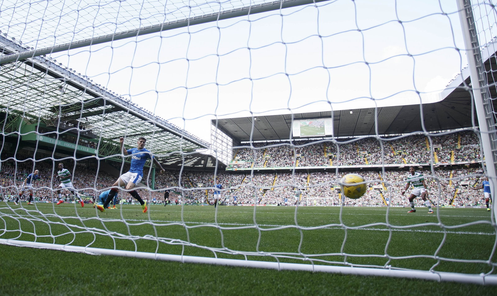 Moussa Dembele of Celtic scores