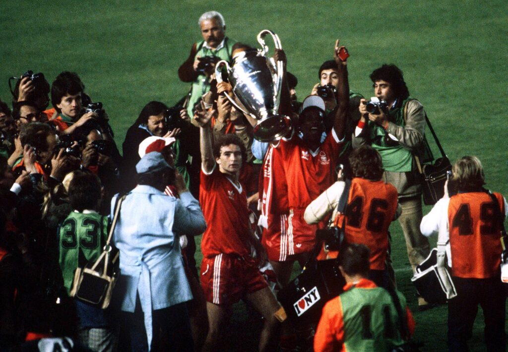 Martin O'Neill lifts the European Cup