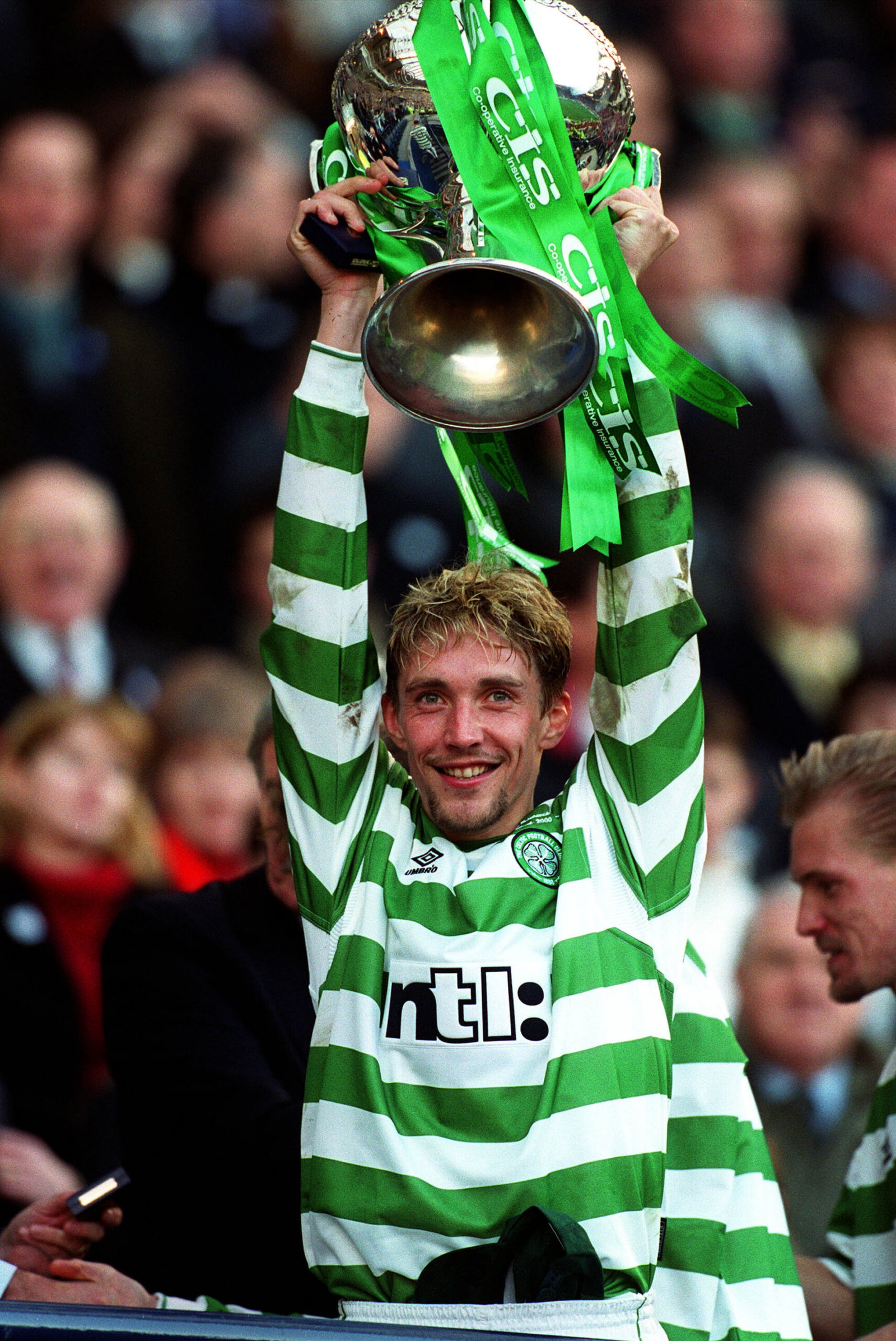 Vidar Riseth of Celtic lifts the League Cup