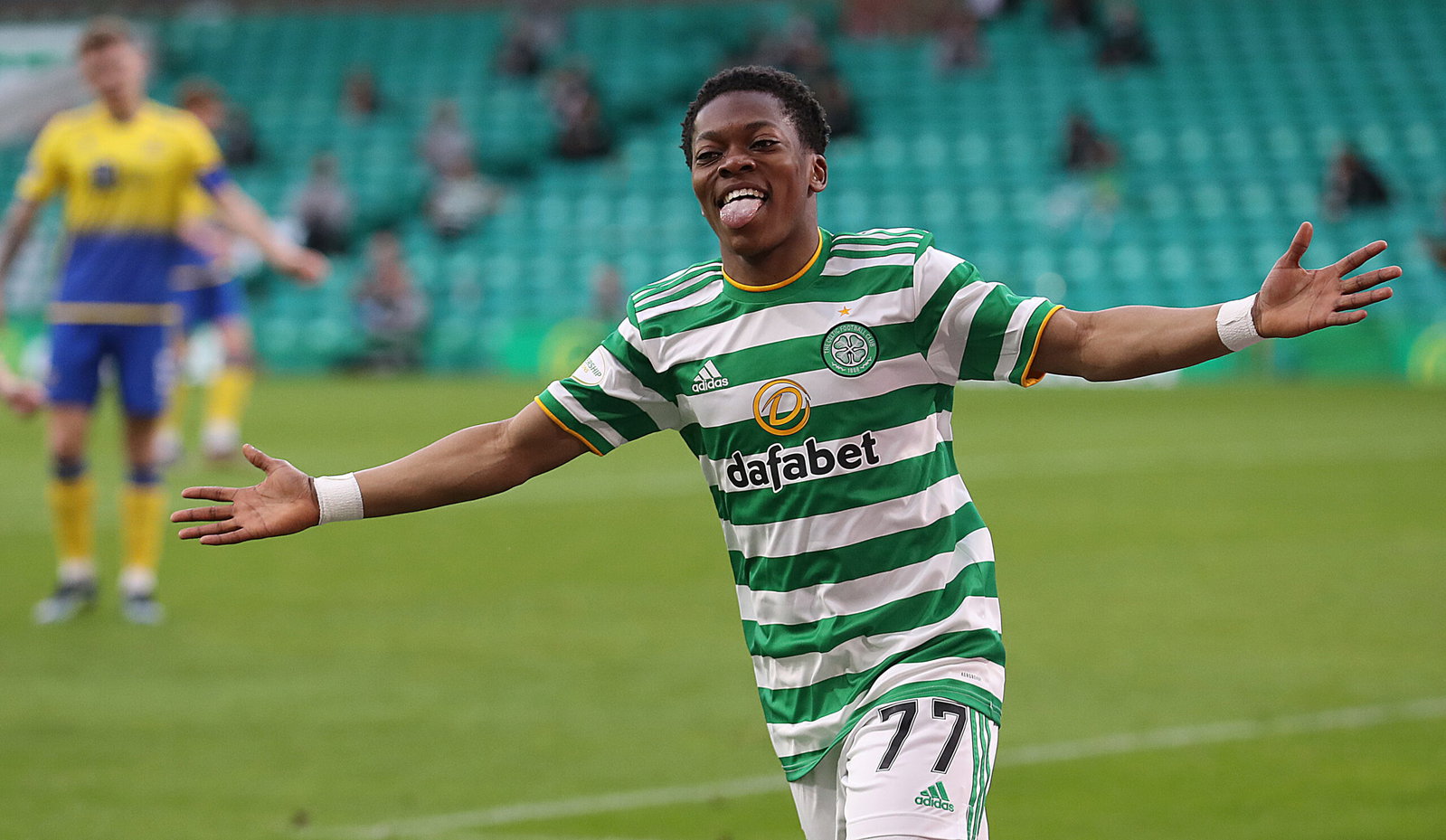Karamoko Dembele of Celtic celebrates